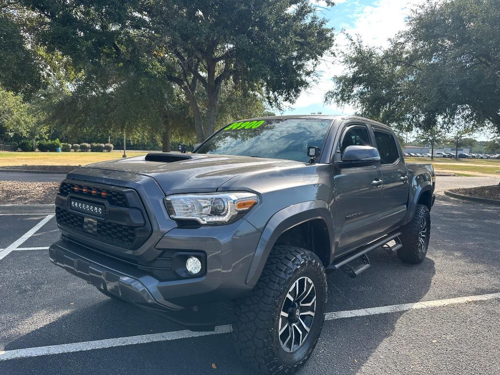 2021 Toyota Tacoma TRD Sport's photo