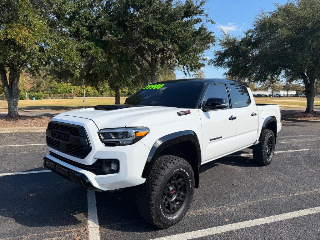 2023 Toyota Tacoma TRD Sport's photo