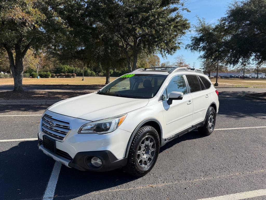 2015 Subaru Outback Limited's photo