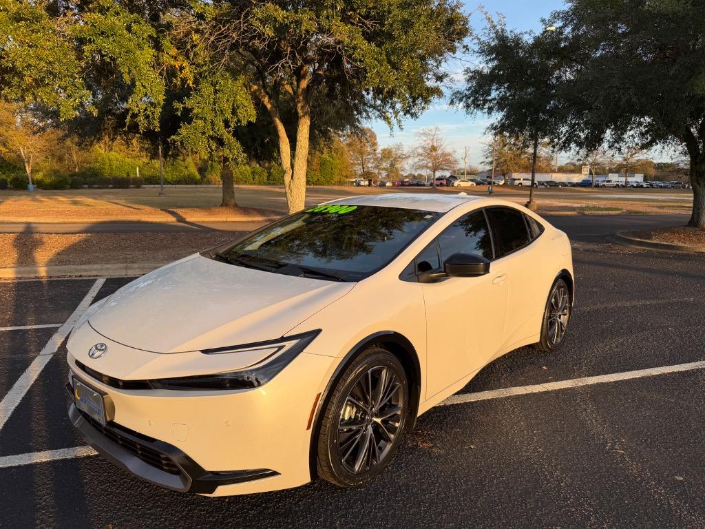 2023 Toyota Prius XLE