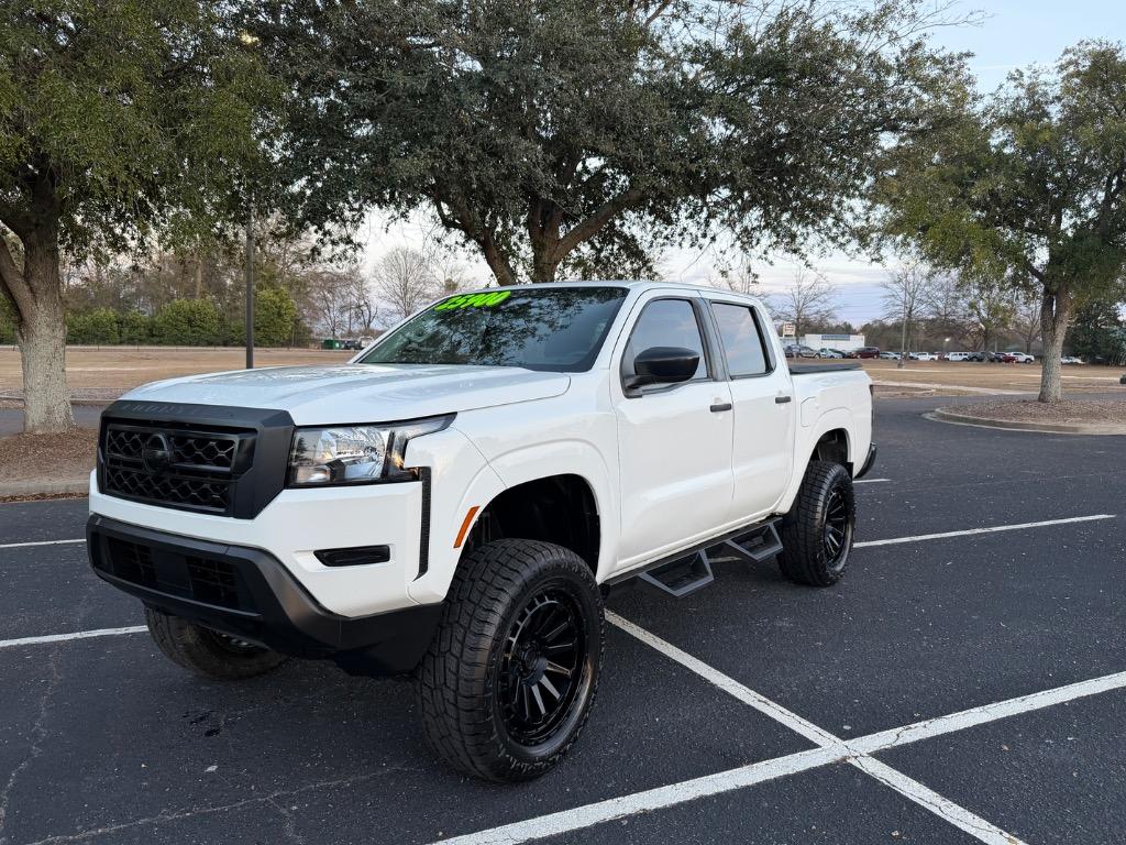 2022 Nissan Frontier S's photo