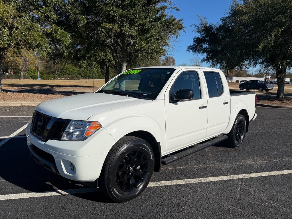 2020 Nissan Frontier SV's photo