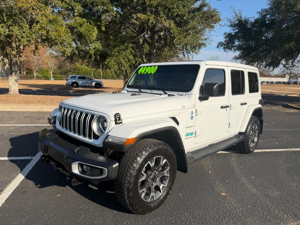 2024 Jeep Wrangler 4-Door Sahara's photo