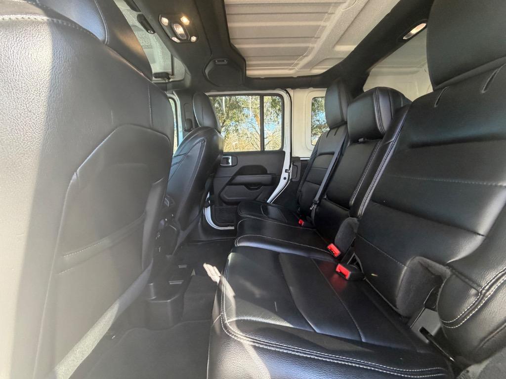 2020 Jeep Wrangler Unlimited Sahara - Photo 21