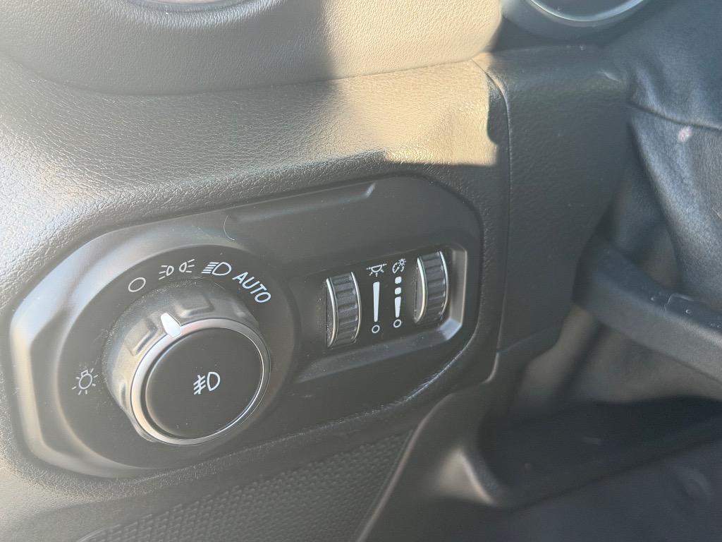 2020 Jeep Wrangler Unlimited Sahara - Photo 9