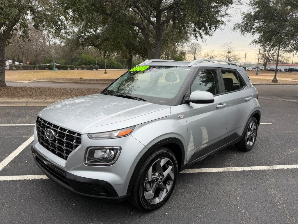 2022 Hyundai Venue SEL