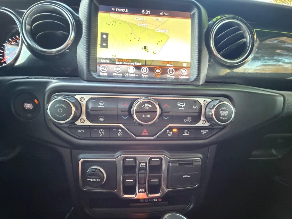 2022 Jeep Wrangler Unlimited Sahara Altitude - Photo 17