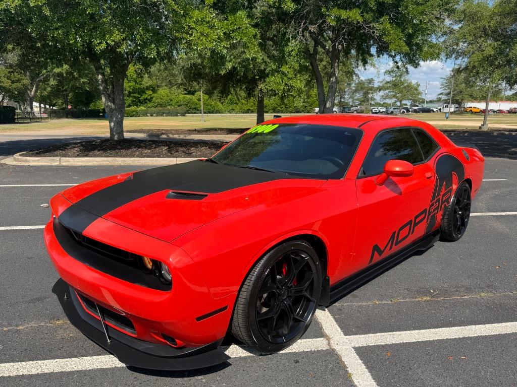 2018 Dodge Challenger SXT's photo