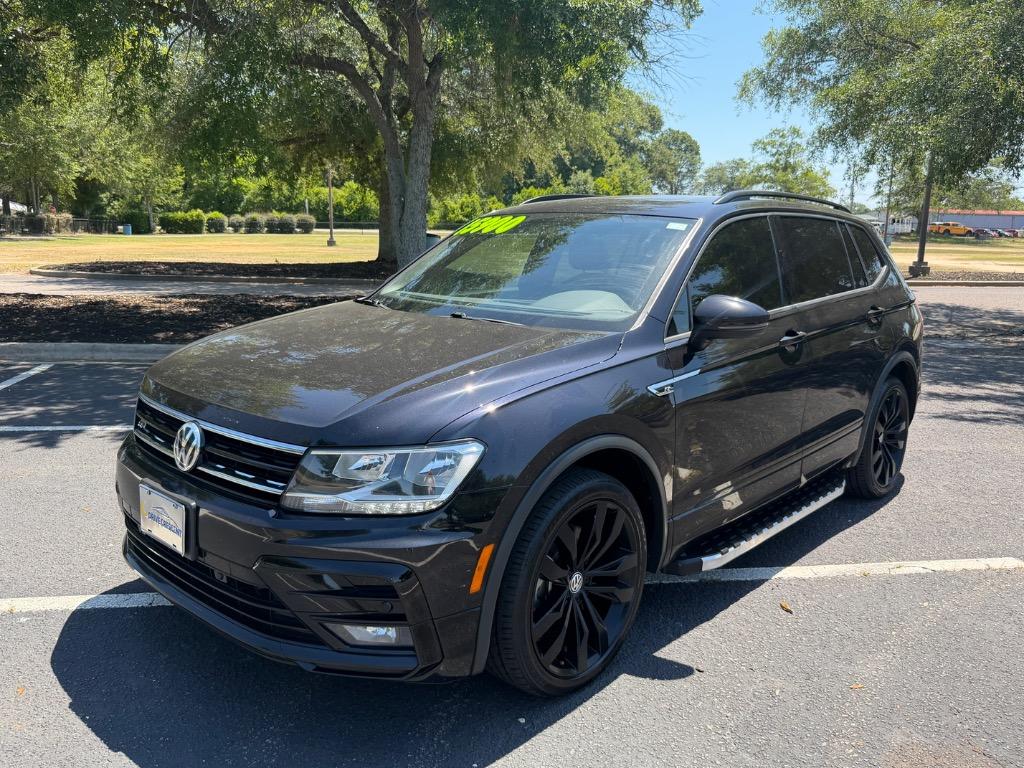 2020 Volkswagen Tiguan 2.0T SE R-Line Black's photo