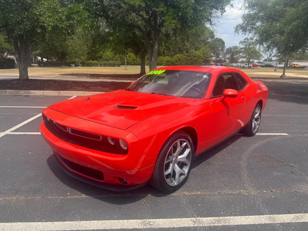 2016 Dodge Challenger SXT Plus's photo