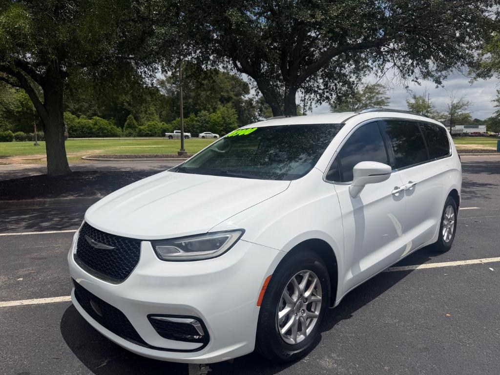 2021 Chrysler Pacifica Touring L's photo
