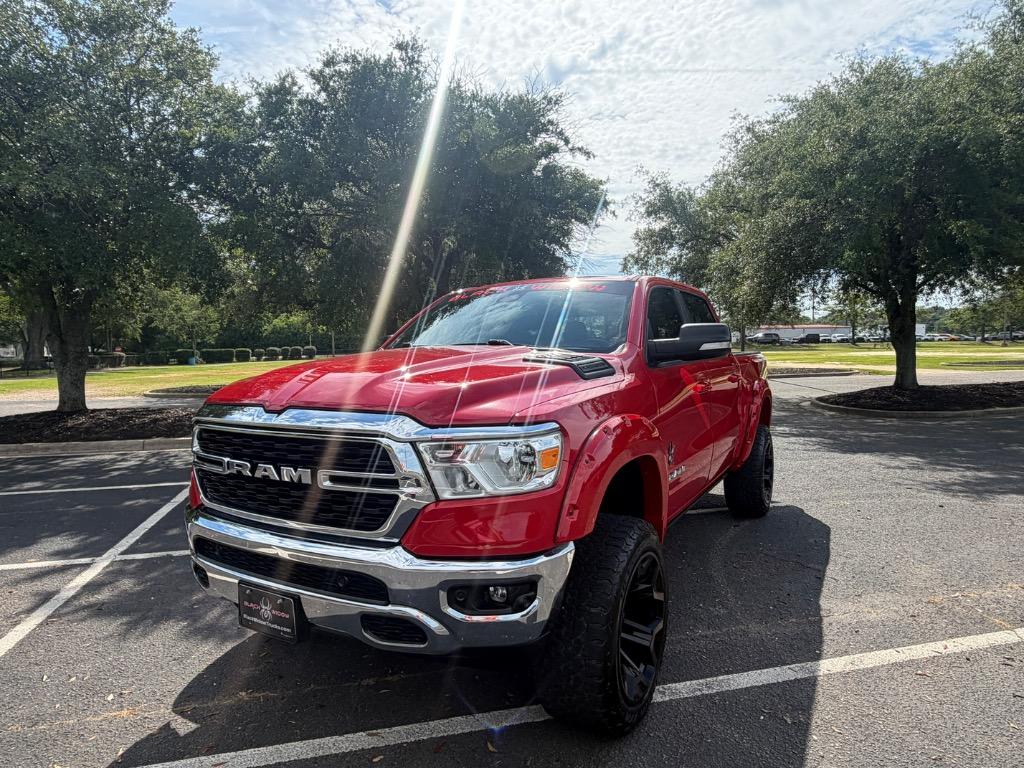 2022 RAM 1500 Big Horn/Lone Star 4x4 Crew Cab 5'7's photo