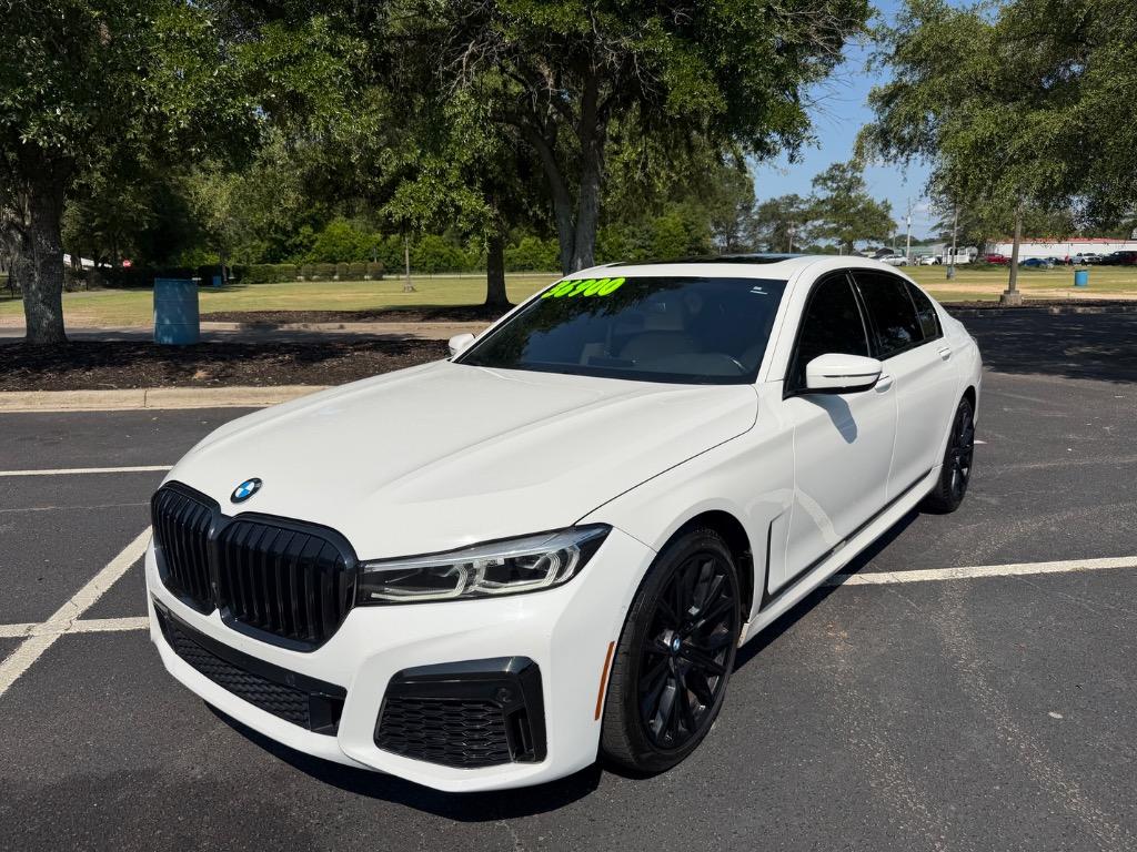 2021 BMW 7 Series 740i's photo